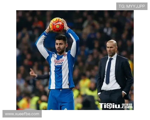 西甲赛季最新动态分析:球队表现、战术变革与未来走势展望 西甲赛季最新动态分析:球队表现、战术变革与未来走势展望